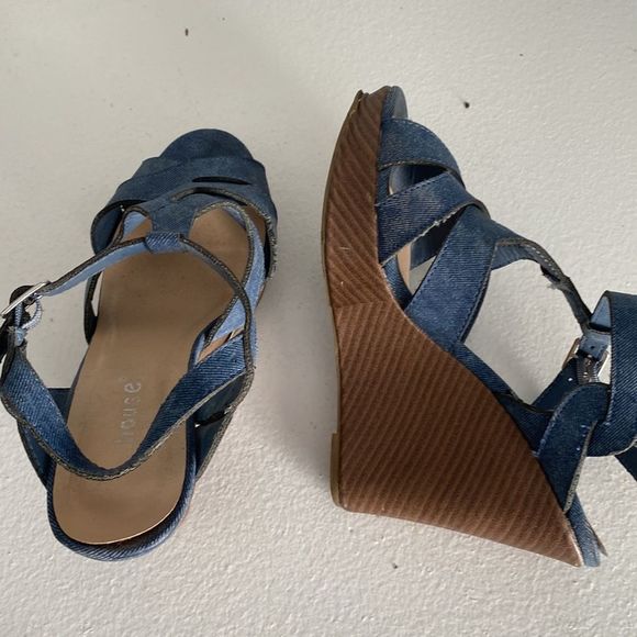 Dollhouse Denim Platform Wedge Sandal - Picture 9 of 10